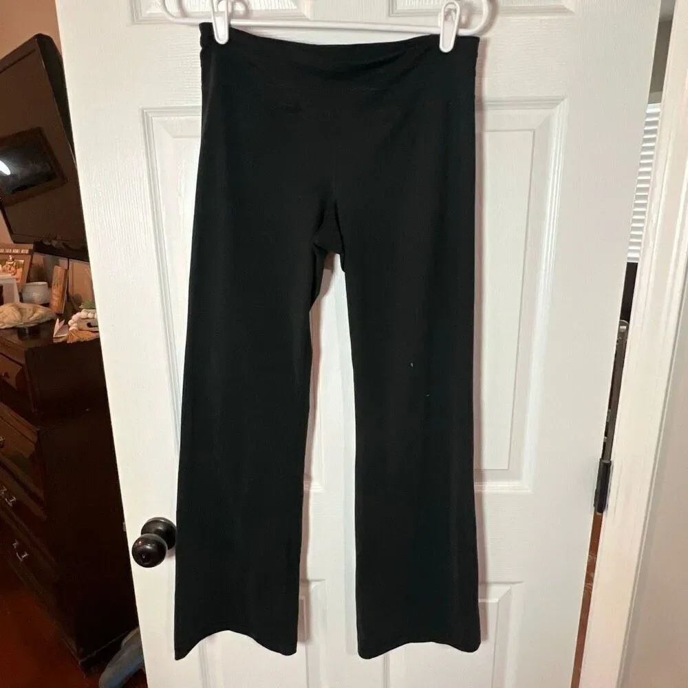 Under Armour Black Bootcut Yoga Pants Athletic Wear
